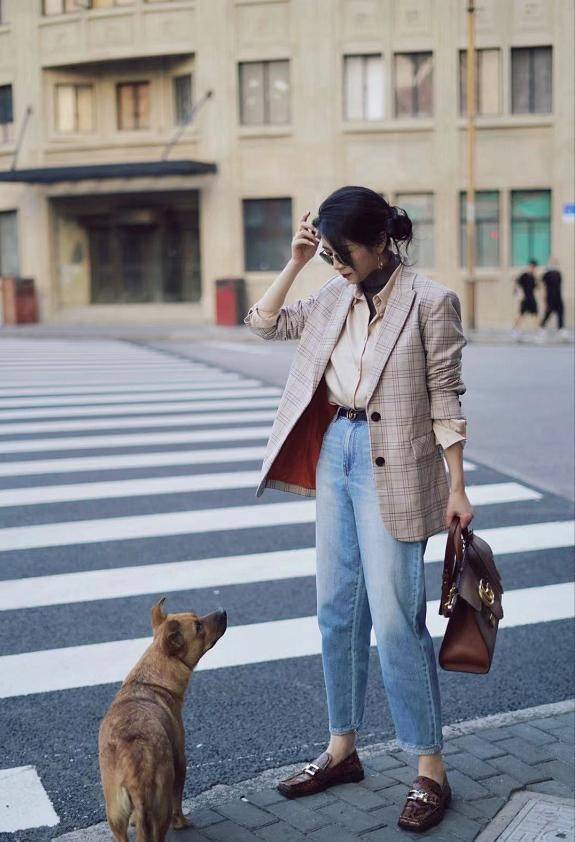 经典|80年代复古西装：小姐姐穿出是“贵族风”气质穿搭让往日经典重现