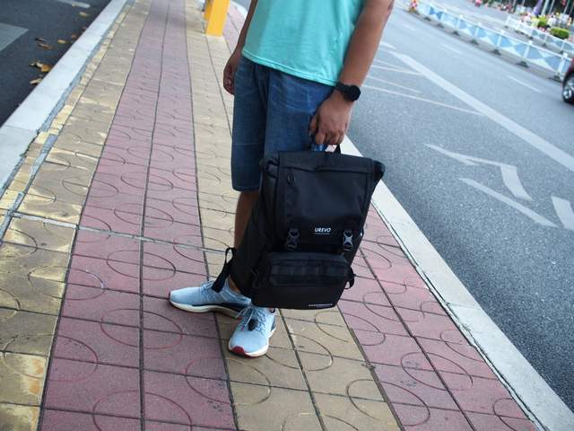 网友|小米有品上新百元悠启全能模块双肩包，网友：创意组合，买一得三