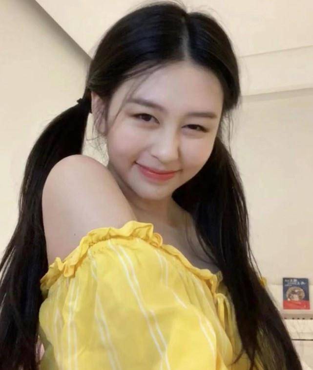 怎么自拍显成熟 33559e01118e460586d3a9bd96dc715c.jpeg