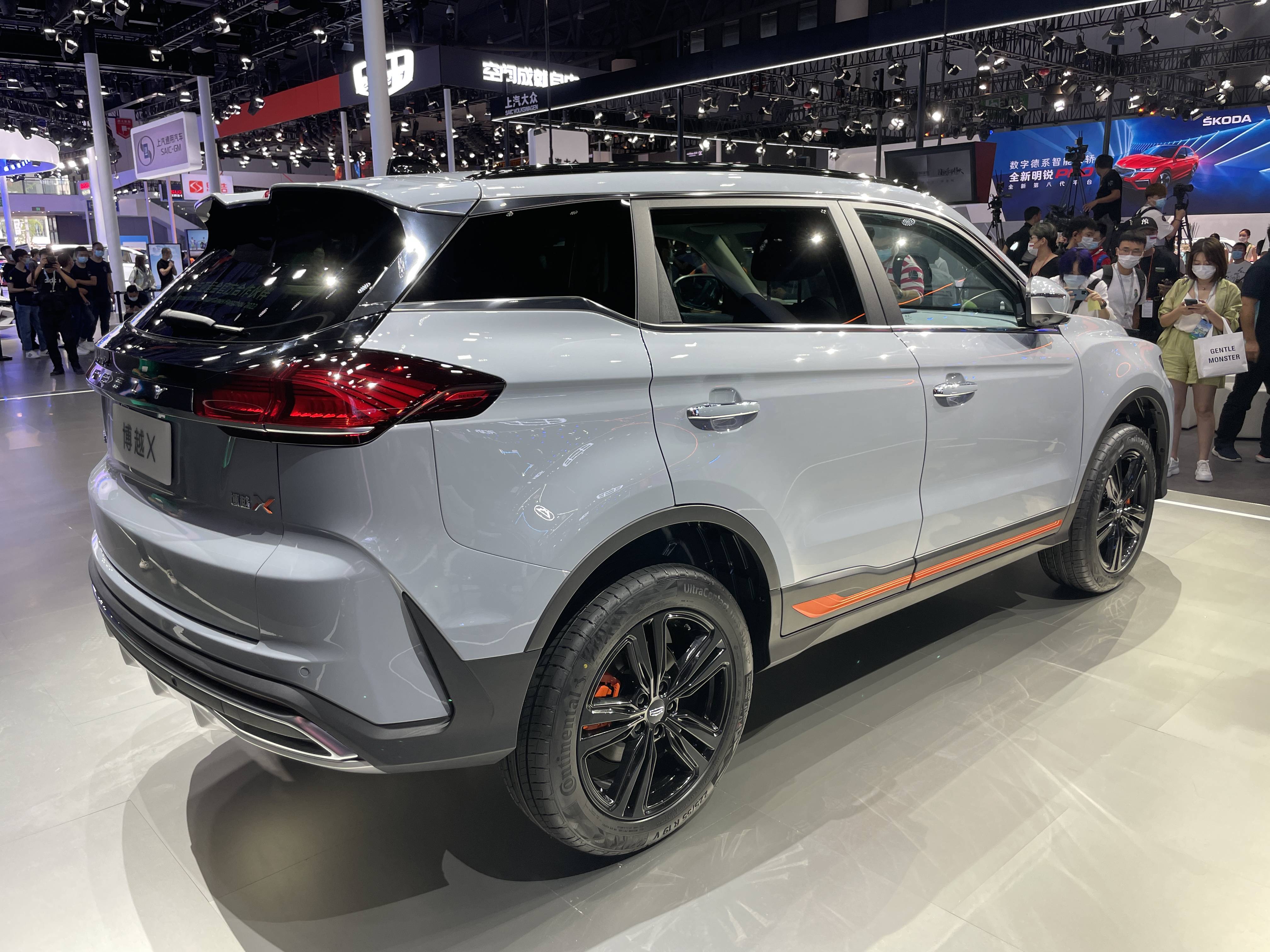 全新前脸设计吉利博越x预售价曝光1268万起