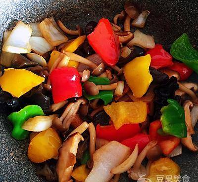 蘑菇要过水吗 4156152a15ed4779a17c45a6c85ee164.jpeg