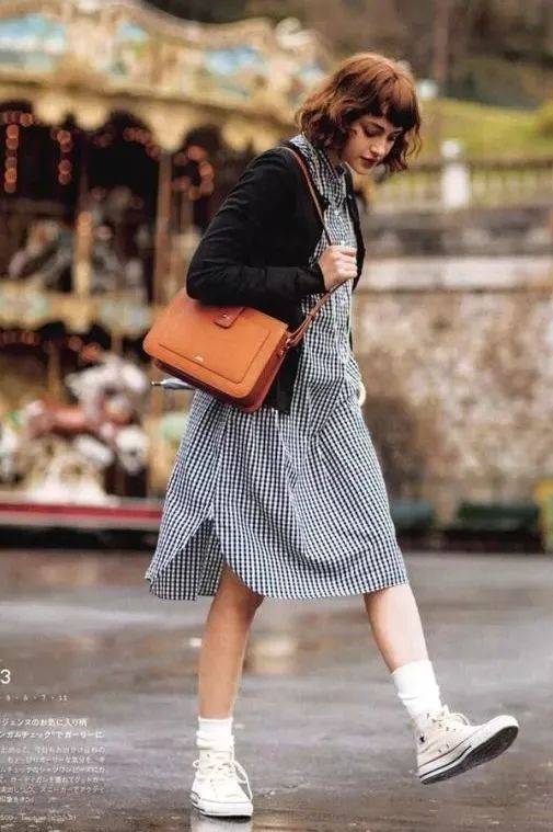 短袜|别再露脚踝了!今年秋天“露袜”才是真时髦!