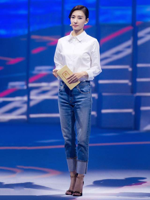 黄美英|“少女时代”罕见合体！黄美英脸胖了点，穿白衬衫仍是颜值担当