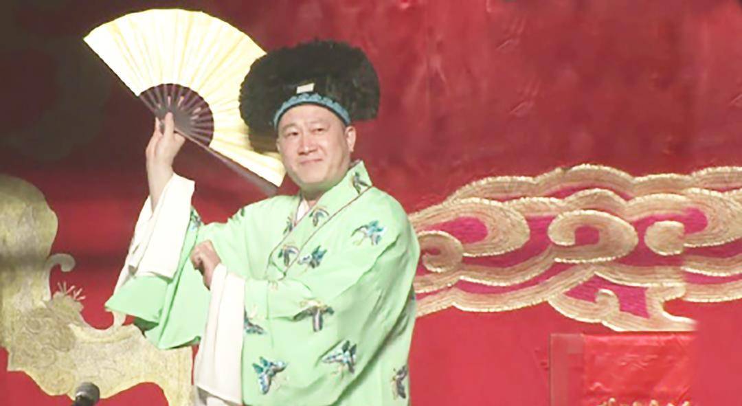 小剧场|张鹤伦15年终成角儿，郭德纲不给成名捷径，唯有努力艺压当行人