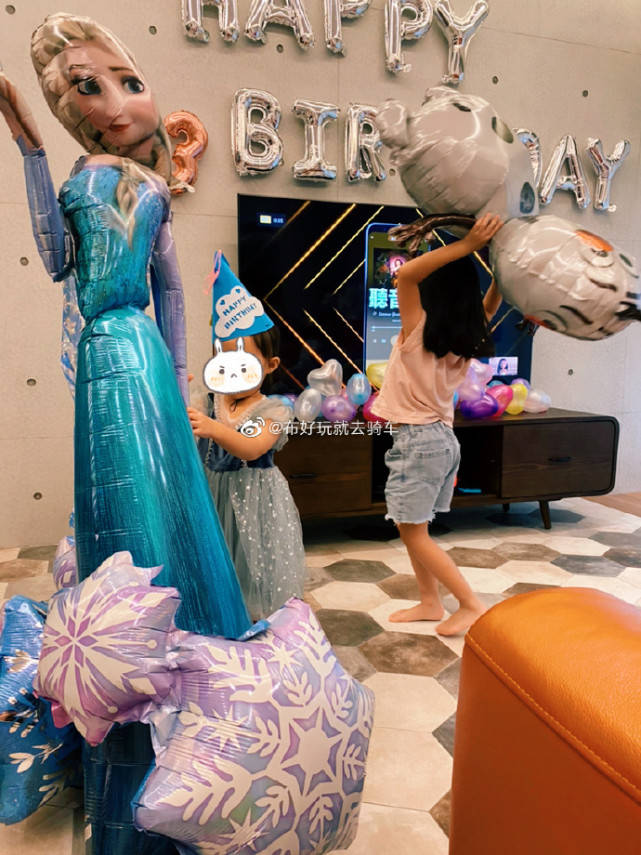 原创郑云灿回前夫家为小女儿庆生,肉肉越长越像姐姐,欧弟未露面_生日