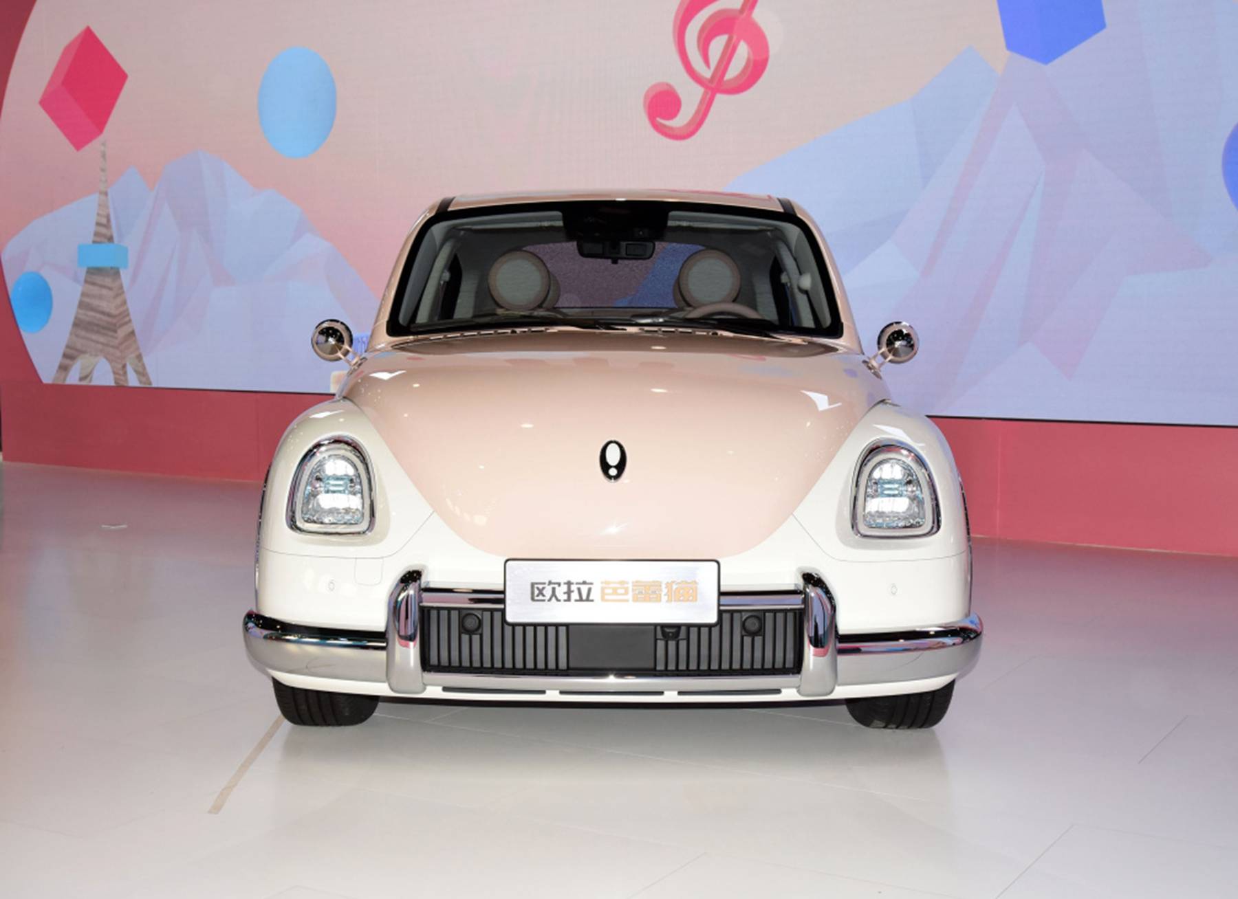 国产甲壳虫亮相成都车展娇小玲珑适合女性8万起或成爆款