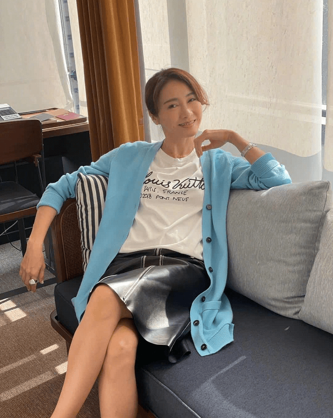 千金|郭可盈黎姿同框，豪门千金与阔太的既视感明显，却都不太显年龄