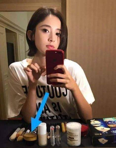 画眉|女人外出不要忘，再忙也要化“淡妆”，教你正确顺序，好看又简单