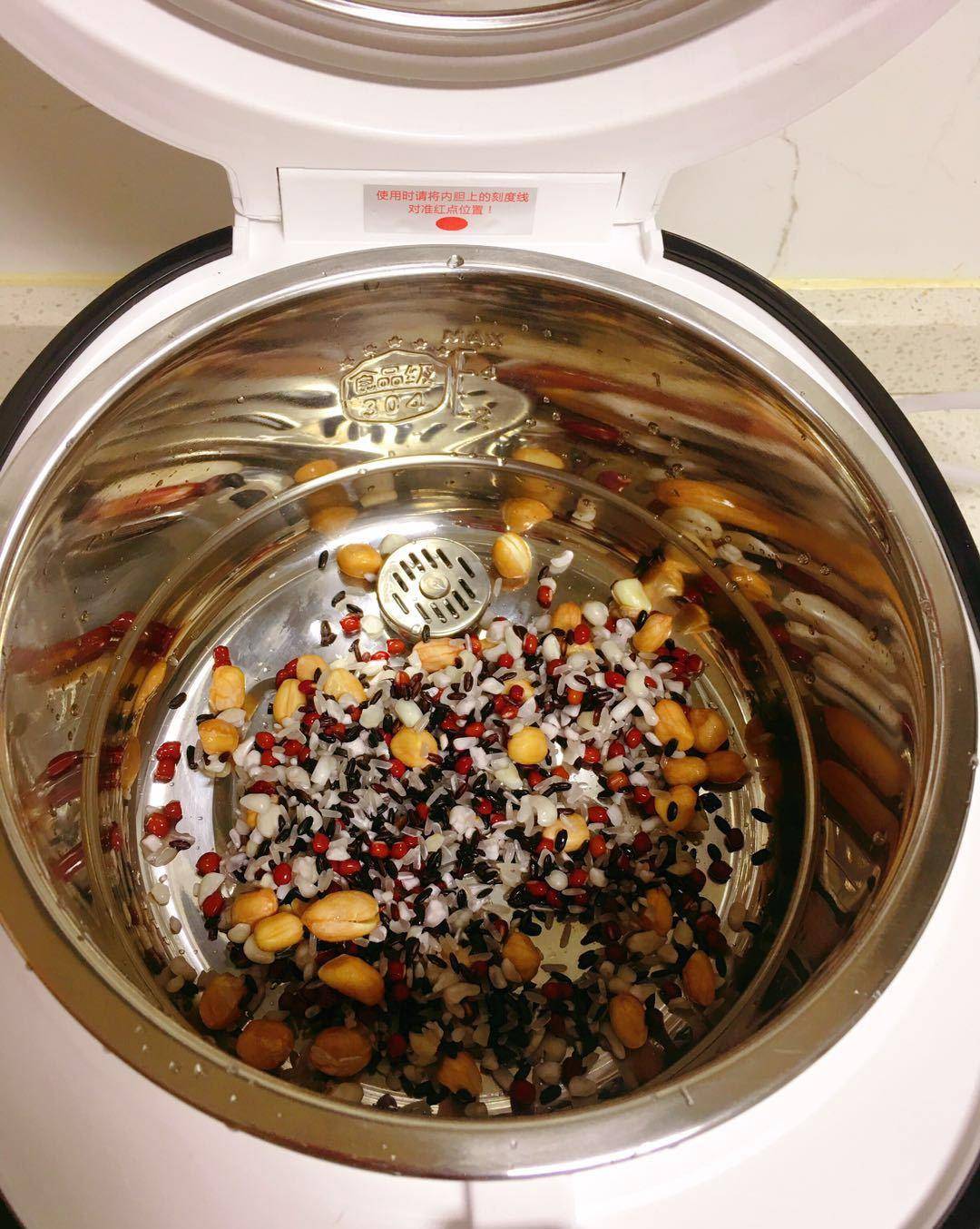 时间|天热了,我家隔三差五煮这粥,家人喝了脾胃好,比小米粥还养人!