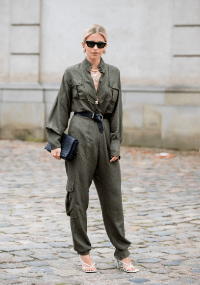 整体|初秋该换上时髦的连体裤了,修身的版型优雅时尚,尽显干练的气质