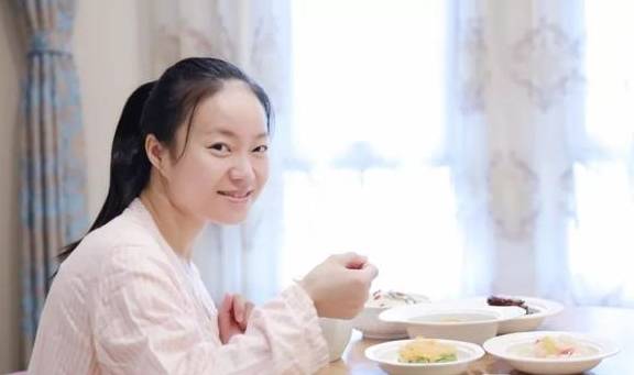 稀饭|产后坐月子有“四忌”，破一条，不仅月子白坐了，还可能伤娃伤己
