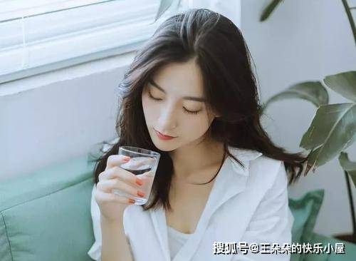 什么|微信聊天时，男人主动问你这4个问题，说明他又想你了！