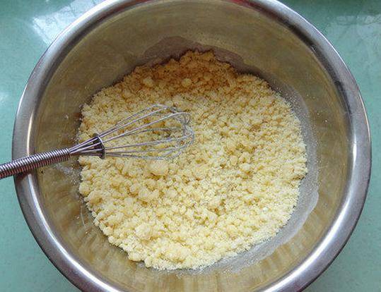 烤箱|1个鸡蛋1碗淀粉,教你在家做小零食鸡蛋菠萝豆,外观朴实口感香酥