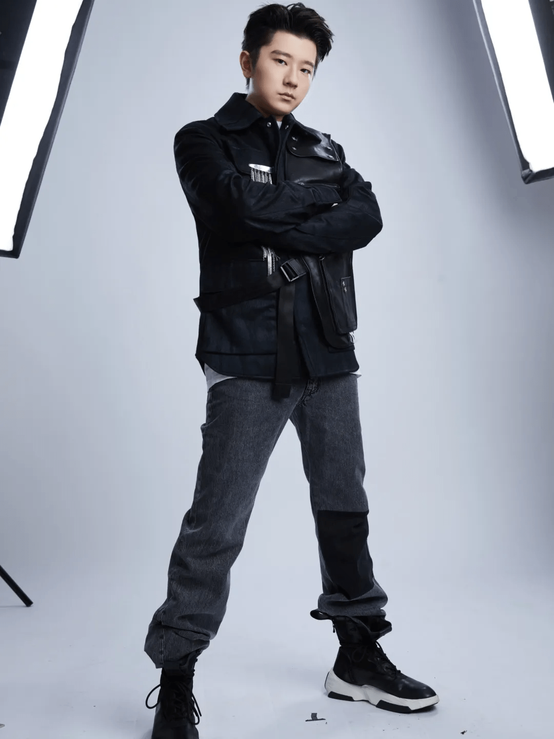 今日青年黄光辰向上看不低头不妥协ss22dhub预览