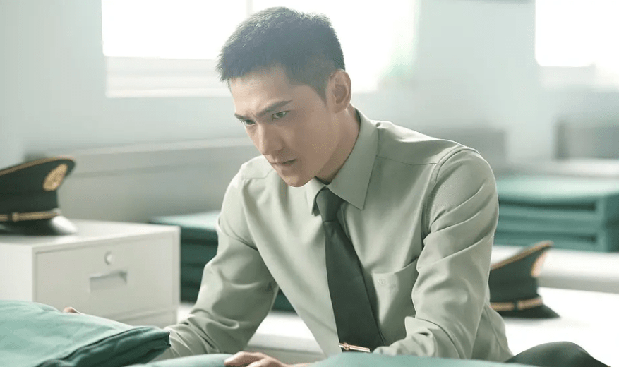 军装|当红男星穿军装：易烊千玺热血，朱一龙颜值高，看到任嘉伦我爱了