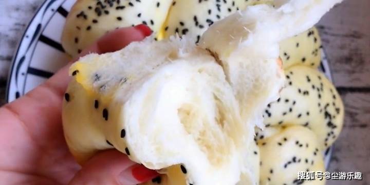 做法|电饭锅做早餐面包的配方,比蒸馒头还香甜,学会可以做给家人吃