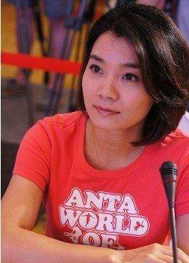 原创体操冠军莫慧兰15岁成名17岁选择退役现在的她生活如何