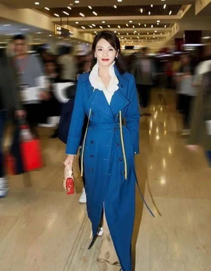 高明度|风衣的颜色那么多，该如何挑选？