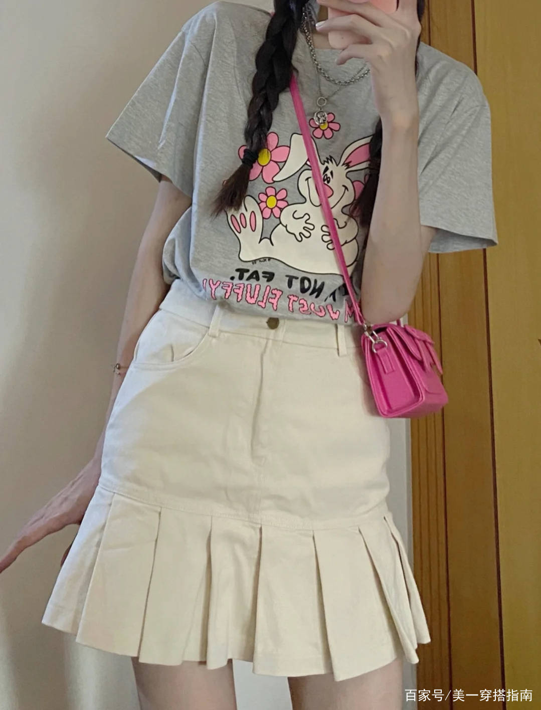 短裙|1件T恤的N种穿搭，穿出时髦，穿出品味，值得学习