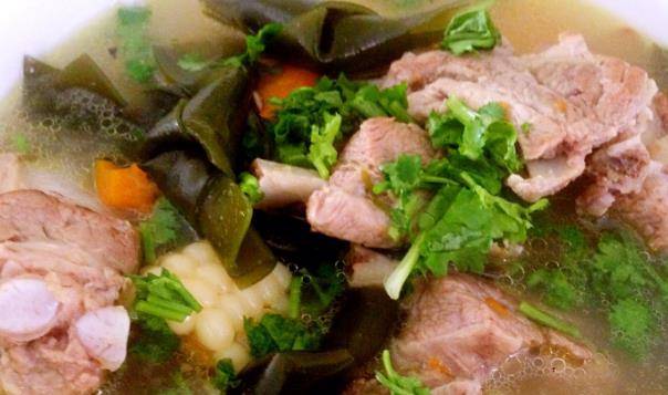 排骨汤怎么炖好喝排骨很嫩 8d708cdbb383473abf4e03b18271652c.jpeg