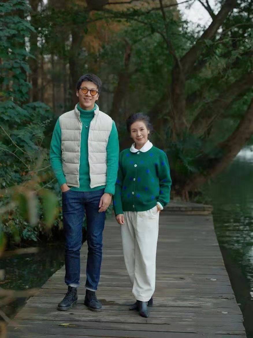 身材|已经60岁的奶奶，状态却比年轻人好，靠穿搭打造优雅高级风