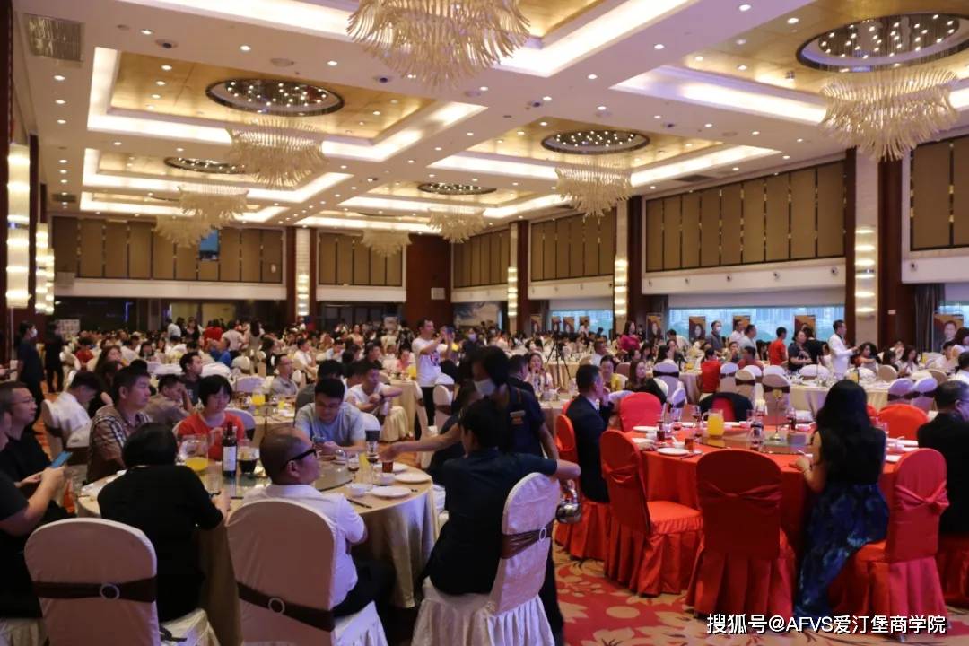 企业|名流私宴尊享之夜丨爱汀堡中秋感恩答谢晚宴暨中法葡萄酒文化交流节炫丽落幕