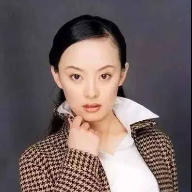两回事|8位大脑门也好看的女星，秃头和大额头是两回事，还能美得有特色