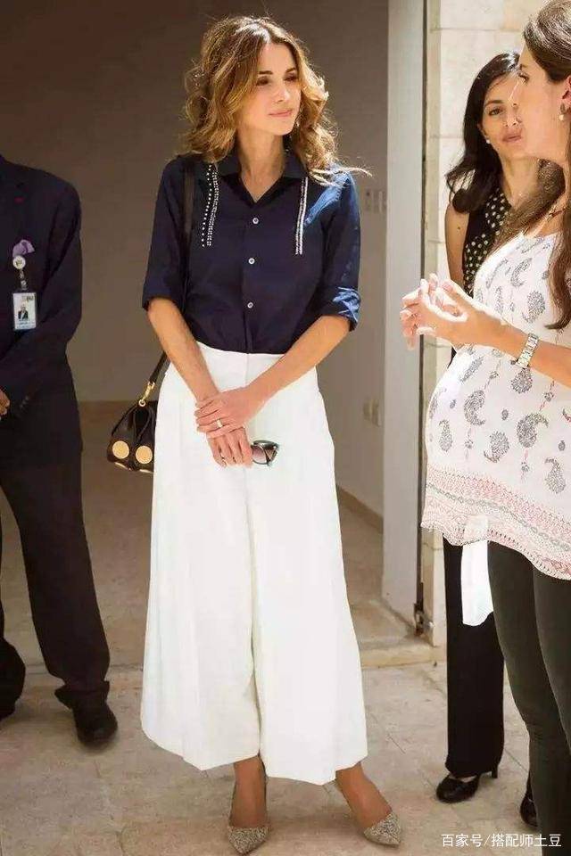 难民|从难民到全球最美王后,比西班牙王后更会穿,这位皇后的穿搭绝了