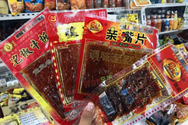 因为|2021“垃圾食品”曝光,榜首备受学生欢迎,方便面却没有被提及