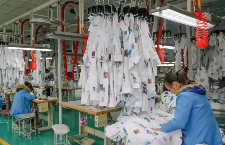 科技|净利暴增240%，跨入科技时尚圈，“学人精”太平鸟告别仰望