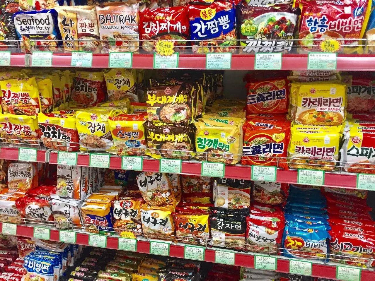 因为|2021“垃圾食品”曝光,榜首备受学生欢迎,方便面却没有被提及