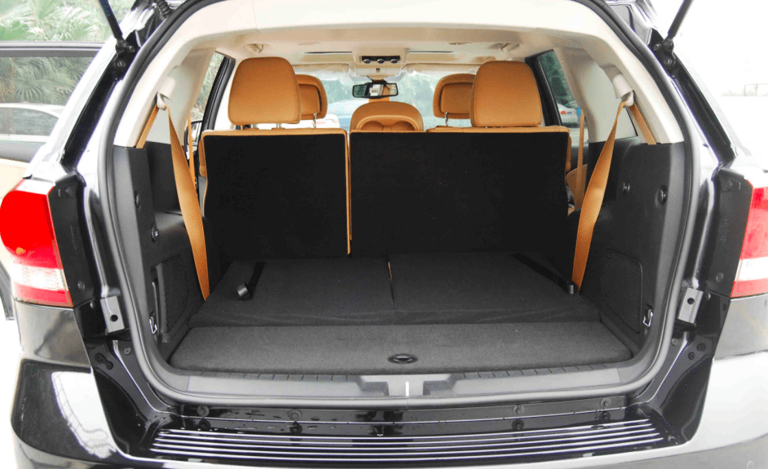 私家车后备箱千万别这么装东西小心被罚款