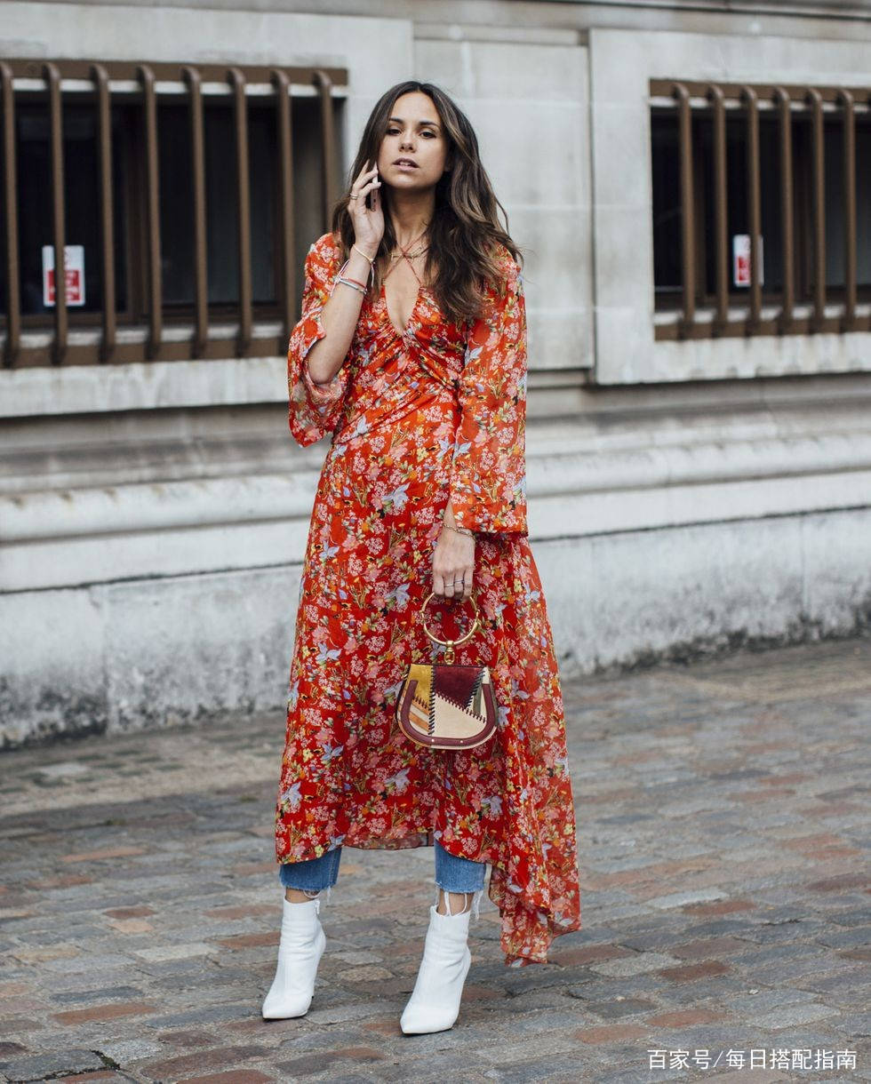 颜色|女人过了50岁,出门少穿这2种“装嫩色”,多穿另外3种更显气质