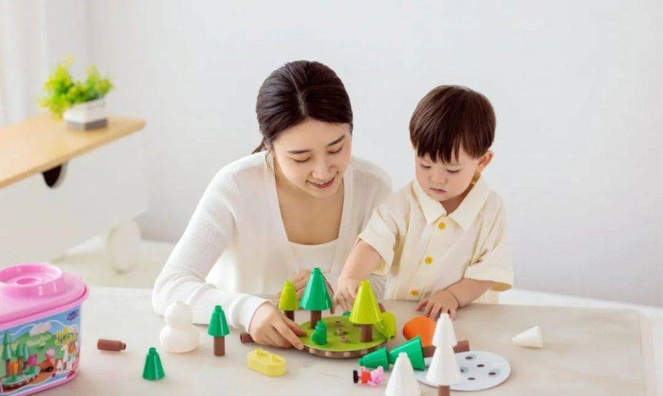 芭乐兔2岁宝宝的抗议孩子和父母两败俱伤早教真的必要吗