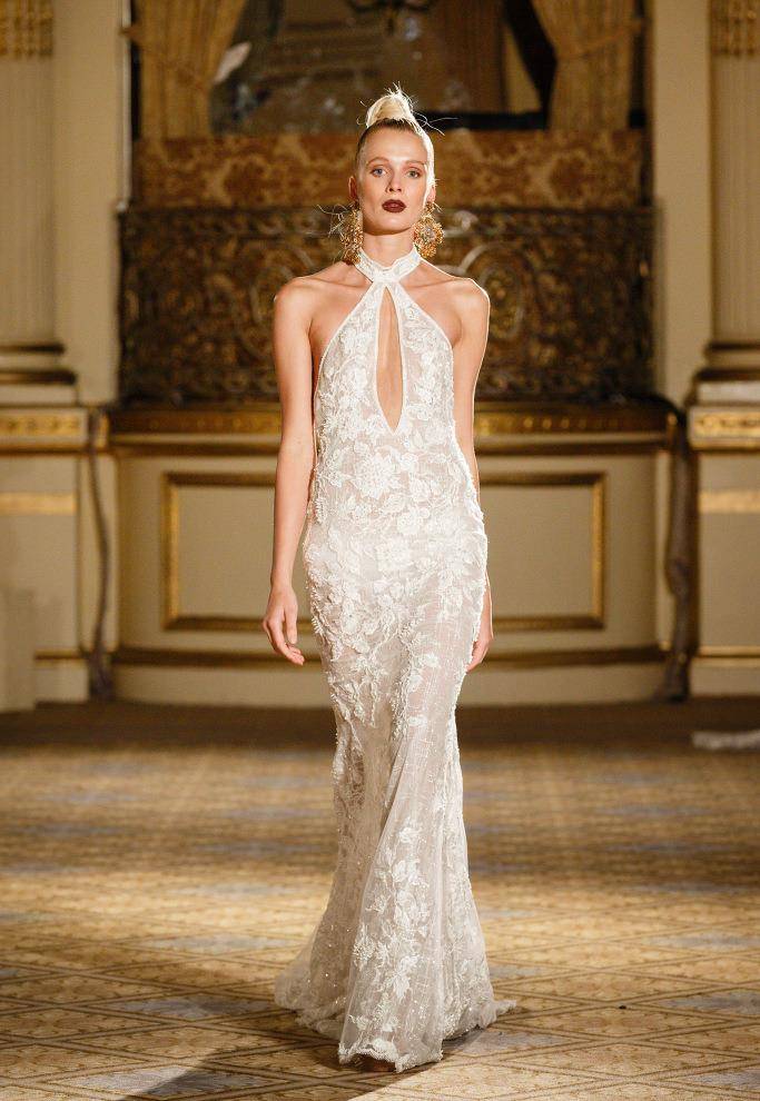 高定|Berta高定婚纱礼服T台秀场，永恒不变的浪漫情怀，戏剧感唯美华服