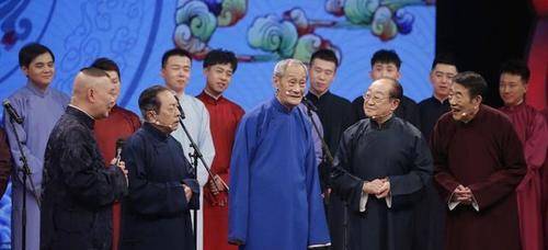 饭圈化的德云社 a2a4c2c1f9a745e18ba03e845b6e6c04.jpeg