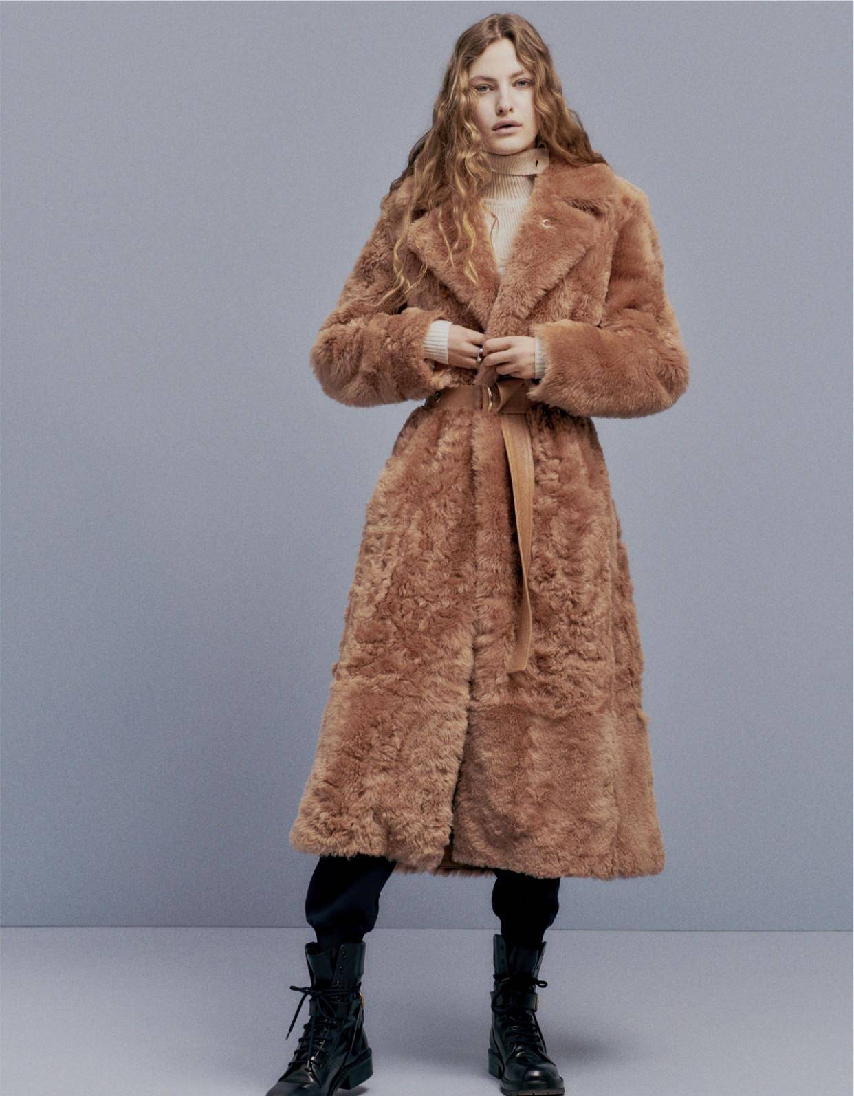 本质|2020早秋服装:让服装本质说故事,Chloe用基本元素大玩穿搭游戏