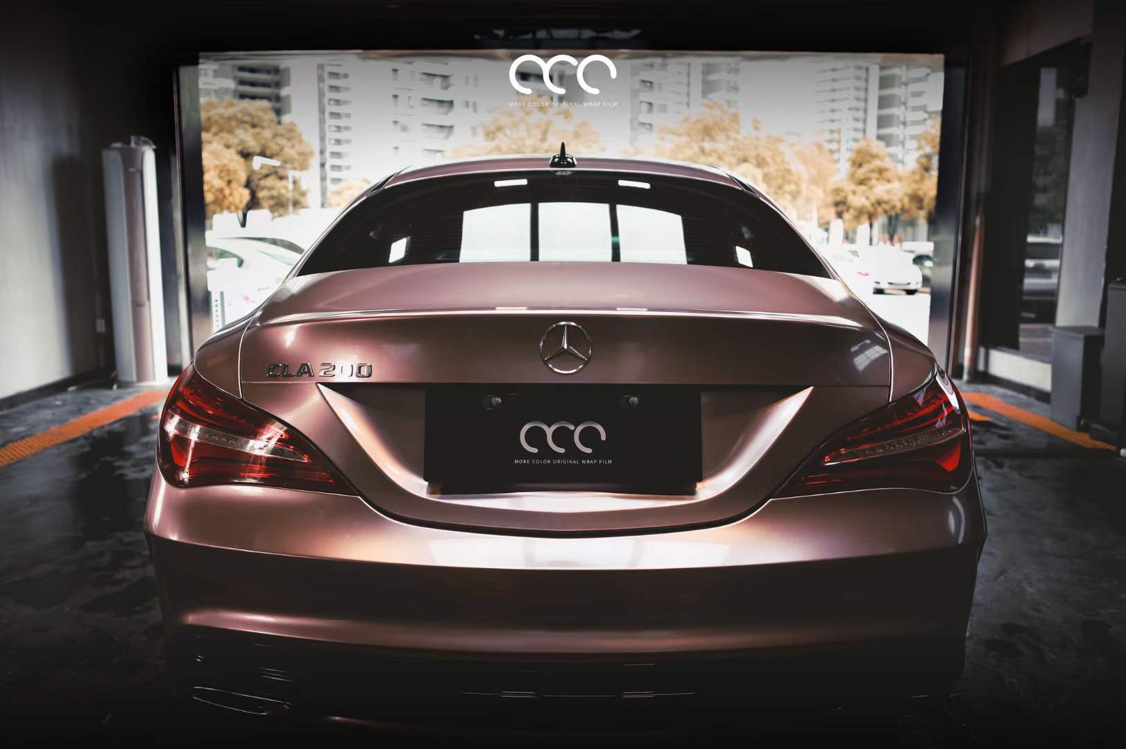 奔驰cla200汽车贴膜漫彩改色膜冰莓粉