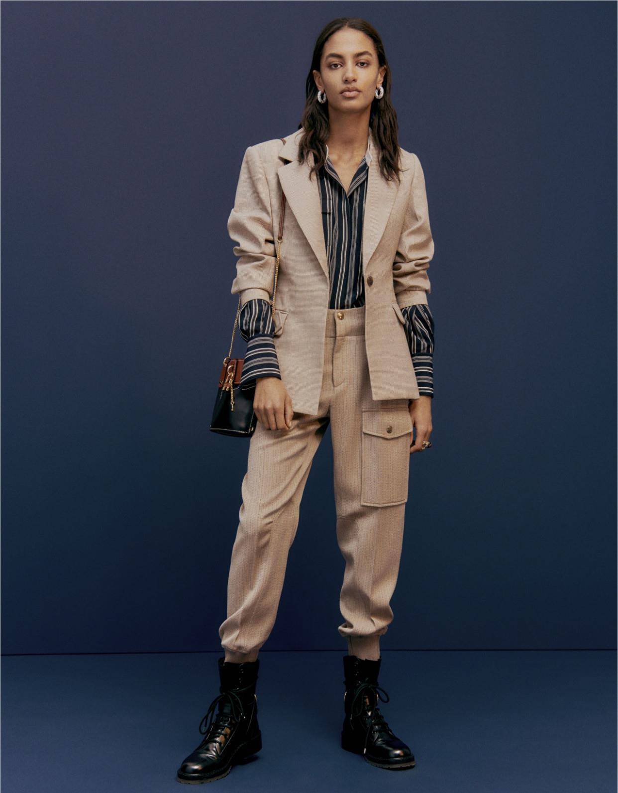 本质|2020早秋服装:让服装本质说故事,Chloe用基本元素大玩穿搭游戏