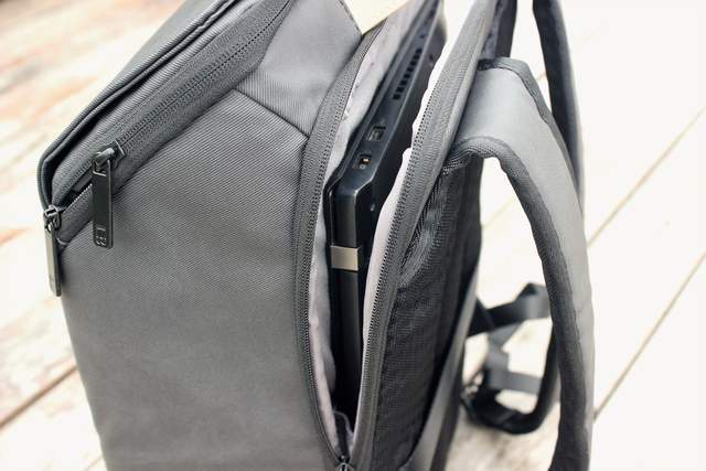 真皮|地平线8号“零感”背包,“零感”是噱头还是真材实料?