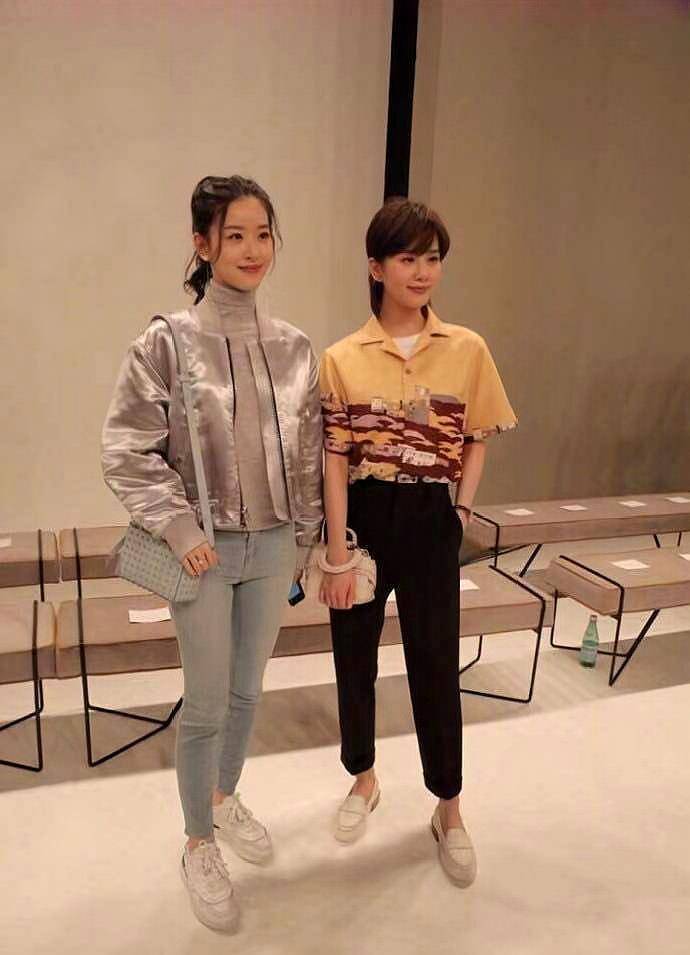 脖颈|章泽天刘诗诗罕见同框，奶茶妹妹赢在细节，女人比美重在细节