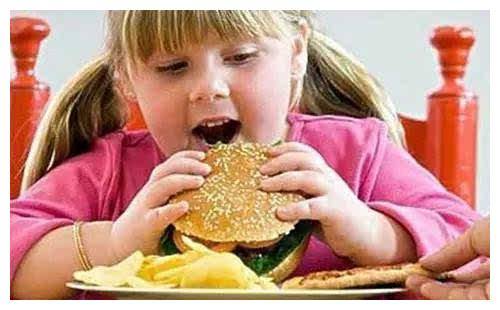 饮食|李湘富养女儿不算什么,林心如晒女儿早餐,从里到外都是亮点