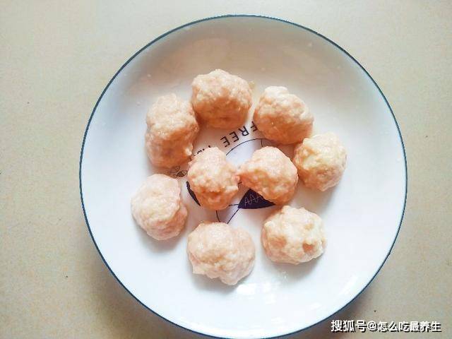 鹌鹑蛋炸黄 5dd99b7bcf3640609cbd62ad383bda5d.jpeg