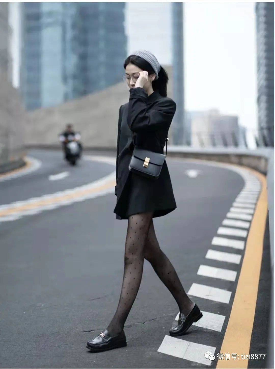丝袜|黑色乐福鞋怎么搭配衣服好看