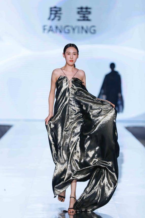 文化|2021服贸会首现时尚新亮点，首钢园迎来房莹国风大师秀