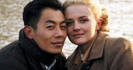 朱亚文抛弃相恋九年的富家女如今娶她却变宠妻狂魔