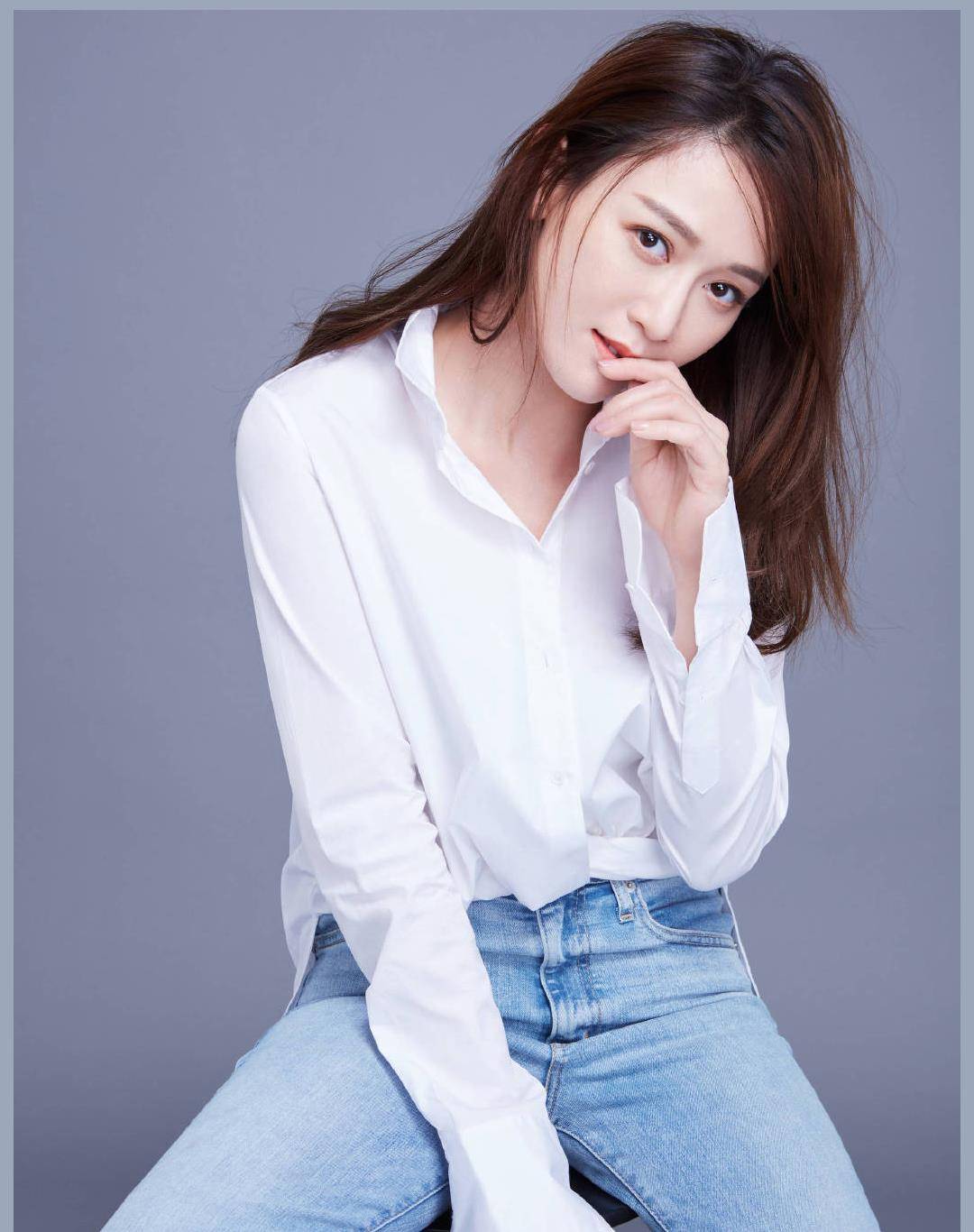 马尾|“偶像剧女王”陈乔恩，40岁素颜宛如少女，双马尾造型青春可爱