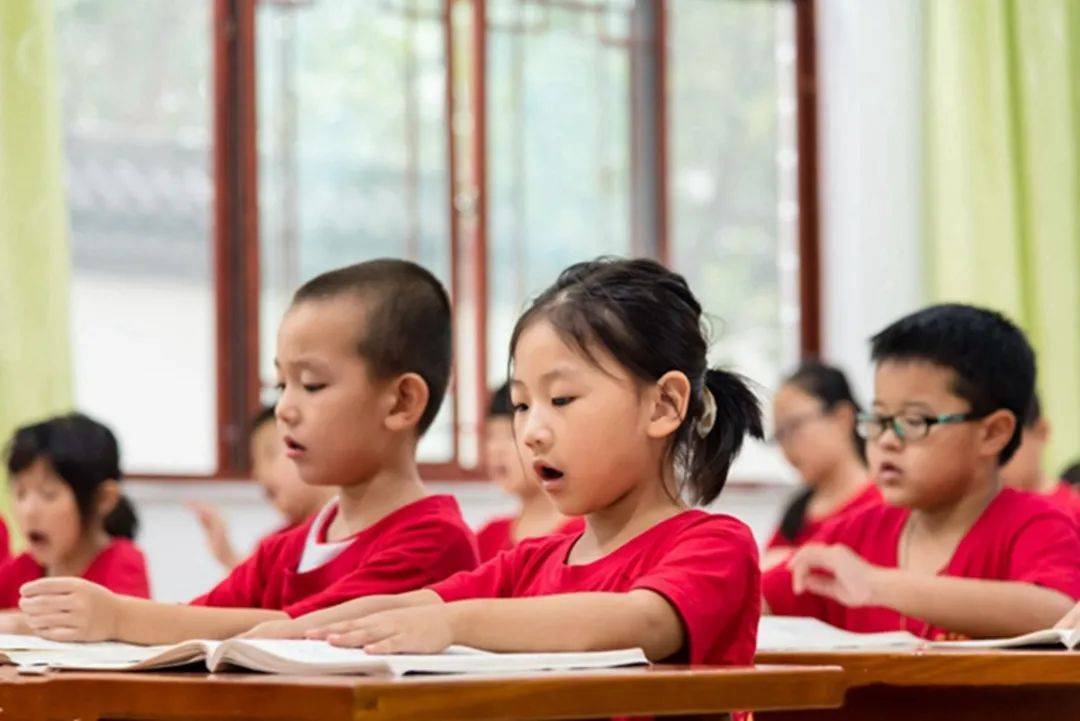 因为|孩子3岁就要上幼儿园？你别弄错了，孩子能不能入园年龄不是关键