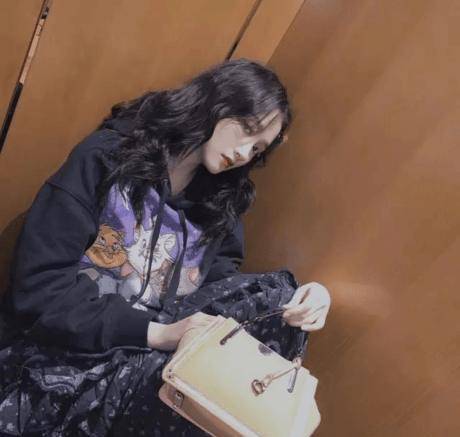 女神|宋佳穿睡衣也时尚,倪妮成街拍女神,论私服穿搭的秘密