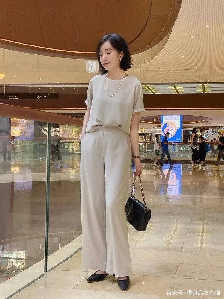 风情|初秋流行这样一组穿搭：“衬衫+阔腿裤”，简单高级还不挑人